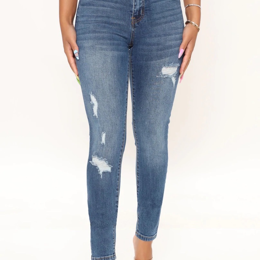 Fashion nova mid rise Jean